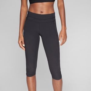 Athleta be free dobby knickers run capris black